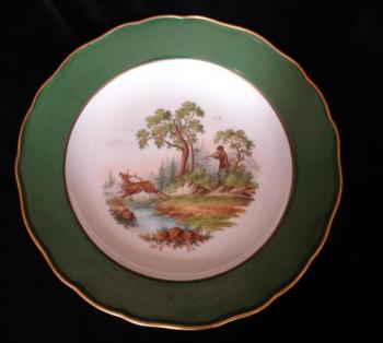 Plate with a hunting theme